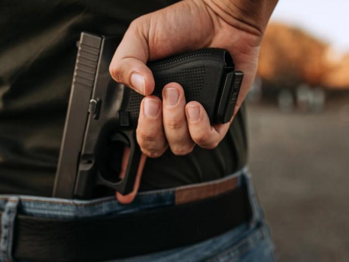Vaishnavi Hagavane case sparks arms license controversy; 140 pistol licenses cancelled by police | वैष्णवी हगवणे प्रकरणामुळे शस्त्र परवाना वाद गाजला; पोलिसांकडून १४० पिस्तुल परवाने रद्द Vaishnavi Hagavane case sparks arms license controversy; 140 pistol licenses cancelled by police | वैष्णवी हगवणे प्रकरणामुळे शस्त्र परवाना वाद गाजला; पोलिसांकडून १४० पिस्तुल परवाने रद्द