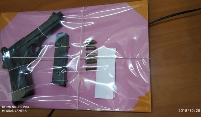 Pistols and live cartridges were seized in Nagpur, both arrested | नागपुरात पिस्तूल आणि जिवंत काडतूस जप्त ,दोघांना अटक Pistols and live cartridges were seized in Nagpur, both arrested | नागपुरात पिस्तूल आणि जिवंत काडतूस जप्त ,दोघांना अटक