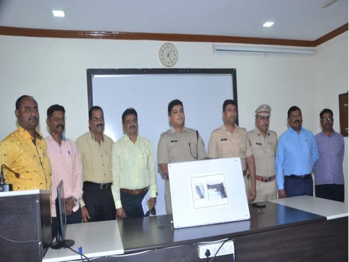 A youth with a pistol arrested from Badabapur | बदनापुरात गावठी पिस्टल बाळगणारा युवक जेरबंद
