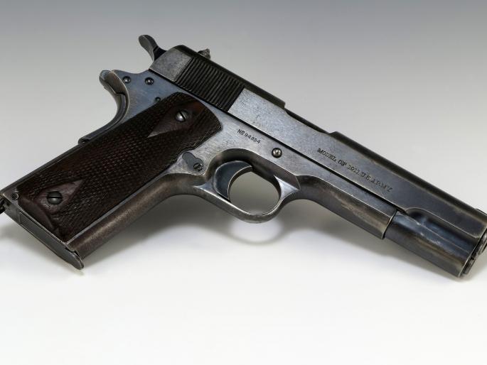 Bhusawal was caught again in the village | भुसावळला पुन्हा गावठी कट्टा पकडला Bhusawal was caught again in the village | भुसावळला पुन्हा गावठी कट्टा पकडला