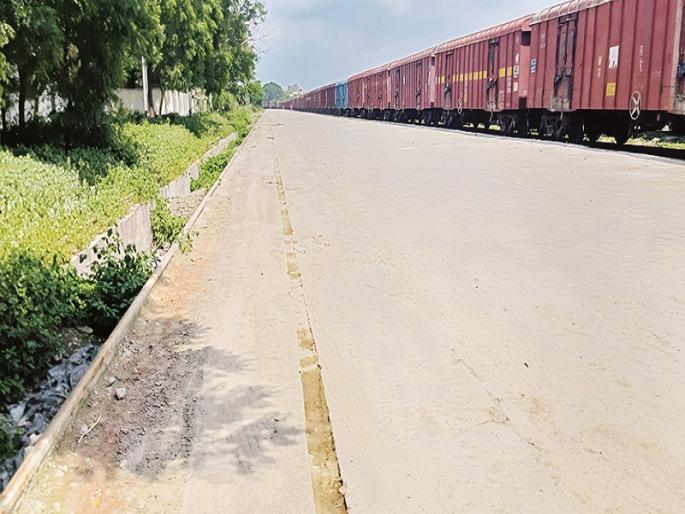 'Pit line' in 'south central railway', 'negligence' towards Aurangabad | ‘दमरे’त ३७ पीटलाईन, सर्व निकष पूर्ण करूनही औरंगाबादेत ‘खो’