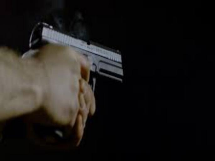 Threats to kill by pistols in land plotting controversy at Loni Kalbhor | लोणी काळभोर येथे जमीन प्लॉटिंग वादात डोक्याला पिस्तुल लावत जीवे मारण्याची धमकी Threats to kill by pistols in land plotting controversy at Loni Kalbhor | लोणी काळभोर येथे जमीन प्लॉटिंग वादात डोक्याला पिस्तुल लावत जीवे मारण्याची धमकी