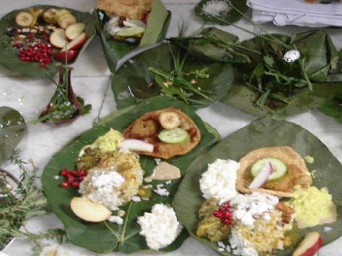 pitru paksha 2019 food in pitru paksha | Pitru Paksha 2019 : पितरांना भोजन कसे मिळते? pitru paksha 2019 food in pitru paksha | Pitru Paksha 2019 : पितरांना भोजन कसे मिळते?