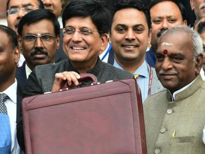 Presentation of budget by keeping elections in mind; The feelings of dignitaries in Mumbai | निवडणुका डोळ्यांसमोर ठेवून अर्थसंकल्पाचे सादरीकरण; मुंबईतील मान्यवरांच्या भावना Presentation of budget by keeping elections in mind; The feelings of dignitaries in Mumbai | निवडणुका डोळ्यांसमोर ठेवून अर्थसंकल्पाचे सादरीकरण; मुंबईतील मान्यवरांच्या भावना