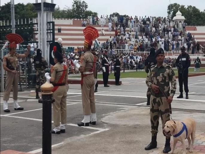 Pakistan Refused To Accept Sweets For Eid From BSF On Border, Bakrid 2019 | पाकचा आडमुठेपणा! भारतीय जवानांकडून मिठाई घेण्यास पाकिस्तानी सैन्याचा नकार Pakistan Refused To Accept Sweets For Eid From BSF On Border, Bakrid 2019 | पाकचा आडमुठेपणा! भारतीय जवानांकडून मिठाई घेण्यास पाकिस्तानी सैन्याचा नकार