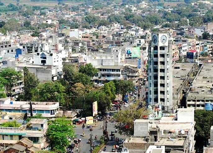 Ramp work done without tender | निविदा न राबविता केले रॅम्पचे काम