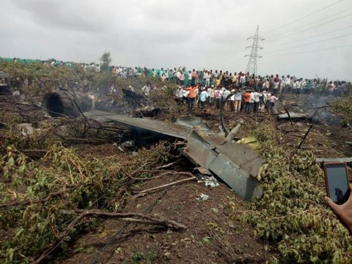  Fifteen crores of losses in farm plane crash; Footprint Suggestions | विमान दुर्घटनेत शेतीचे पंधरा कोटींचे नुकसान; फेरपंचनाम्याच्या सूचना