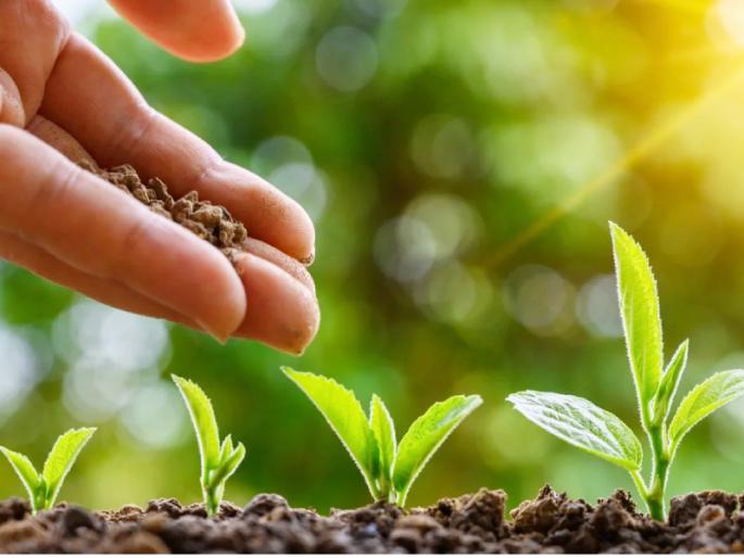 Man happens by duty, for the sake of manhood; This song is a ritual of Karma Yoga! | कर्तव्याने घडतो माणूस, जाणून पुरुषार्था; हे गीत म्हणजे कर्मयोगाचा परिपाठच! Man happens by duty, for the sake of manhood; This song is a ritual of Karma Yoga! | कर्तव्याने घडतो माणूस, जाणून पुरुषार्था; हे गीत म्हणजे कर्मयोगाचा परिपाठच!