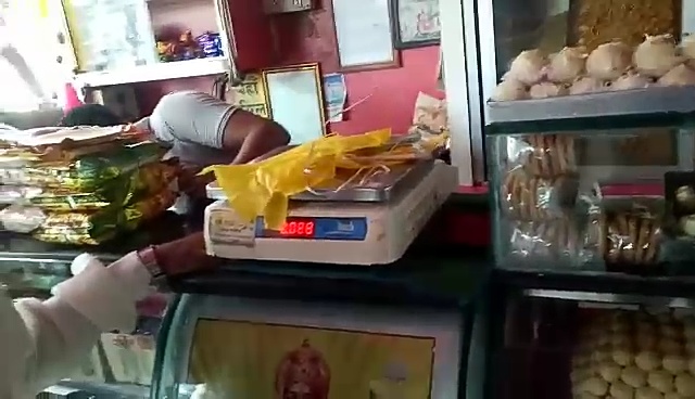 Action campaign on the use of plastic bags in the Municipal Council | वाशिम नगरपरिषदेच्यावतिने प्लास्टिक पिशव्या वापरणाऱ्यांवर कारवाई Action campaign on the use of plastic bags in the Municipal Council | वाशिम नगरपरिषदेच्यावतिने प्लास्टिक पिशव्या वापरणाऱ्यांवर कारवाई