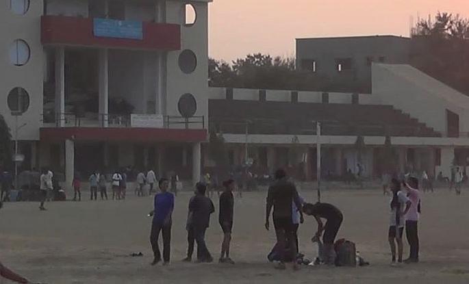 'Play for Help': Players ready to help flood victims! | ‘खेळा मदतीसाठी’ : पूरग्रस्तांच्या मदतीसाठी सरसावले खेळाडू! 'Play for Help': Players ready to help flood victims! | ‘खेळा मदतीसाठी’ : पूरग्रस्तांच्या मदतीसाठी सरसावले खेळाडू!