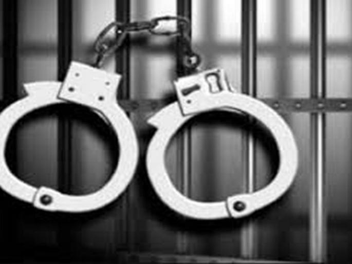 Two bullion in Akola in the custody of Madhya Pradesh Police | अकोल्यातील दोन सराफा मध्य प्रदेश पोलिसांच्या ताब्यात Two bullion in Akola in the custody of Madhya Pradesh Police | अकोल्यातील दोन सराफा मध्य प्रदेश पोलिसांच्या ताब्यात