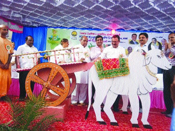 'Women should get rid of backwardness of backwardness' | ‘मागासलेपणाचा ठपका महिलांनीच पुसून काढावा’ 'Women should get rid of backwardness of backwardness' | ‘मागासलेपणाचा ठपका महिलांनीच पुसून काढावा’