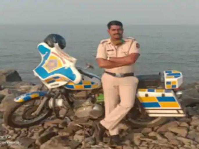 Cinestyle tremor .. Mobile thief caught by a police constable in worli | सिनेस्टाईल थरार.. पोलीस शिपायाने चाळीच्या गल्ल्या पिंजून 'धरिला मोबाईल चोर' Cinestyle tremor .. Mobile thief caught by a police constable in worli | सिनेस्टाईल थरार.. पोलीस शिपायाने चाळीच्या गल्ल्या पिंजून 'धरिला मोबाईल चोर'