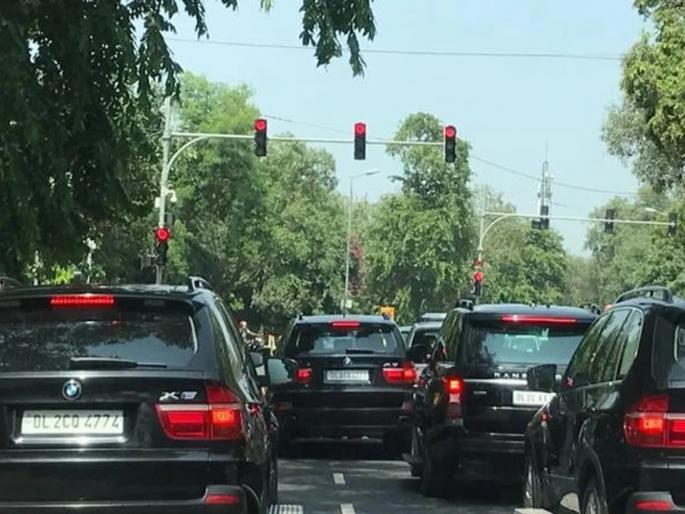 pm narendra modi in pune 12 identical dummy cars to be in pm pune tour | Narendra Modi In Pune| पंतप्रधानांच्या पुणे दौऱ्यात असणार एकसारख्या १२ डमी कार pm narendra modi in pune 12 identical dummy cars to be in pm pune tour | Narendra Modi In Pune| पंतप्रधानांच्या पुणे दौऱ्यात असणार एकसारख्या १२ डमी कार