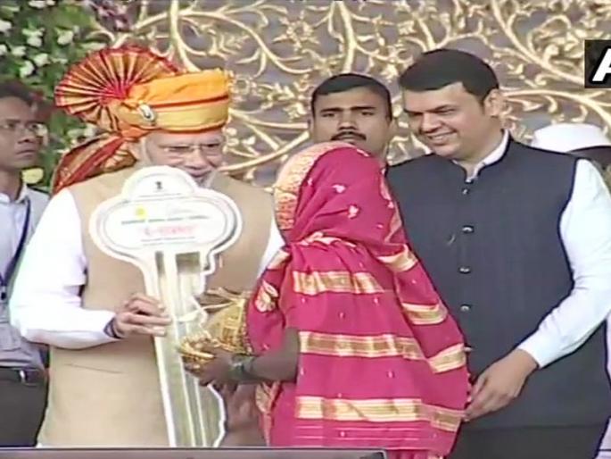 PM Modi in Shirdi: Modi remembers the special tea of Nandurbar | PM Modi in Shirdi: ...अन् मोदींना आठवला नंदुरबारचा खास चहा! PM Modi in Shirdi: Modi remembers the special tea of Nandurbar | PM Modi in Shirdi: ...अन् मोदींना आठवला नंदुरबारचा खास चहा!