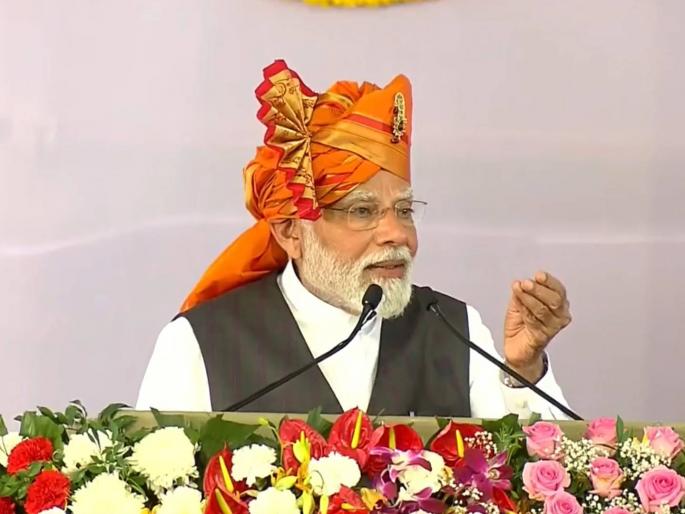 our ahmedabad is a workers village like solapur said pm narendra modi | सोलापूरप्रमाणे माझे अहमदाबाद ही श्रमिकांचे गाव: पंतप्रधान नरेंद्र मोदी our ahmedabad is a workers village like solapur said pm narendra modi | सोलापूरप्रमाणे माझे अहमदाबाद ही श्रमिकांचे गाव: पंतप्रधान नरेंद्र मोदी