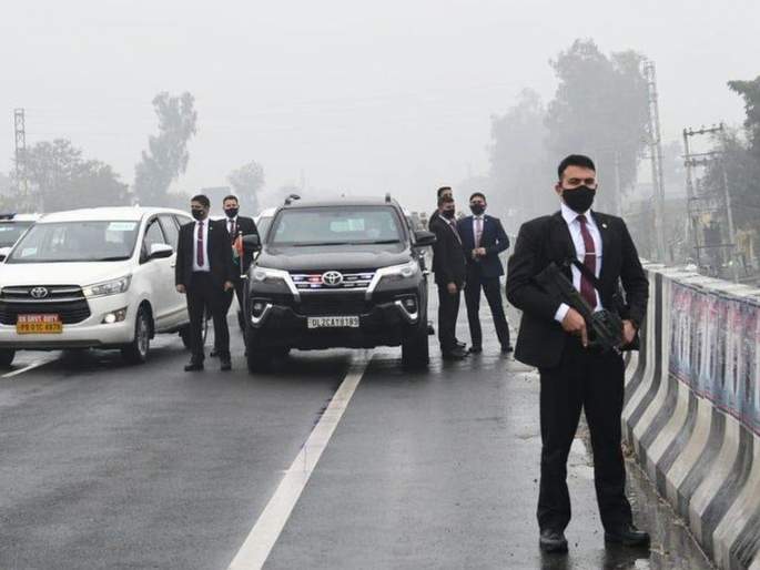 PM Modi Security Breach: "Police say PM is coming, but we thought it was ...," said BKU leader | PM Modi Security Breach: "पोलीस म्हणाले पंतप्रधान येताहेत, पण आम्हाला वाटलं ते...," ताफा थांबवण्यावर म्हणाले बीकेयू नेता PM Modi Security Breach: "Police say PM is coming, but we thought it was ...," said BKU leader | PM Modi Security Breach: "पोलीस म्हणाले पंतप्रधान येताहेत, पण आम्हाला वाटलं ते...," ताफा थांबवण्यावर म्हणाले बीकेयू नेता