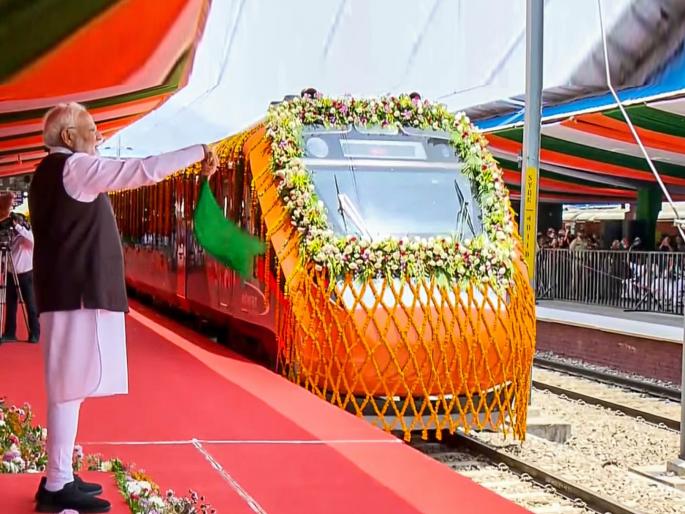 every Indian is proud of vande bharat express train said pm narendra modi on inauguration of four new services from varanasi | “प्रत्येक भारतीयाला वंदे भारत ट्रेनचा अभिमान”: PM मोदी, वाराणसीतून ४ नव्या सेवांचे लोकार्पण