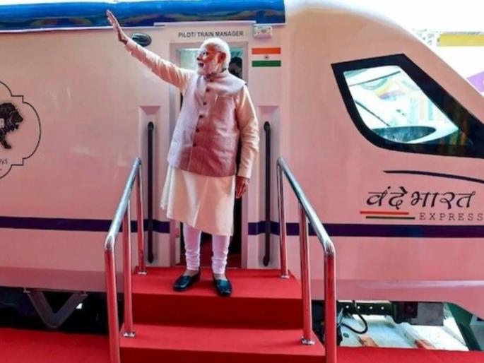 Railway revolution in Kashmir Train will reach Srinagar directly from Delhi, Prime Minister Narendra Modi will make the first journey | काश्मीरमध्ये रेल्वे क्रांती! दिल्लीहून थेट श्रीनगरला पोहोचणार ट्रेन, पंतप्रधान नरेंद्र मोदी करणार पहिला प्रवास Railway revolution in Kashmir Train will reach Srinagar directly from Delhi, Prime Minister Narendra Modi will make the first journey | काश्मीरमध्ये रेल्वे क्रांती! दिल्लीहून थेट श्रीनगरला पोहोचणार ट्रेन, पंतप्रधान नरेंद्र मोदी करणार पहिला प्रवास