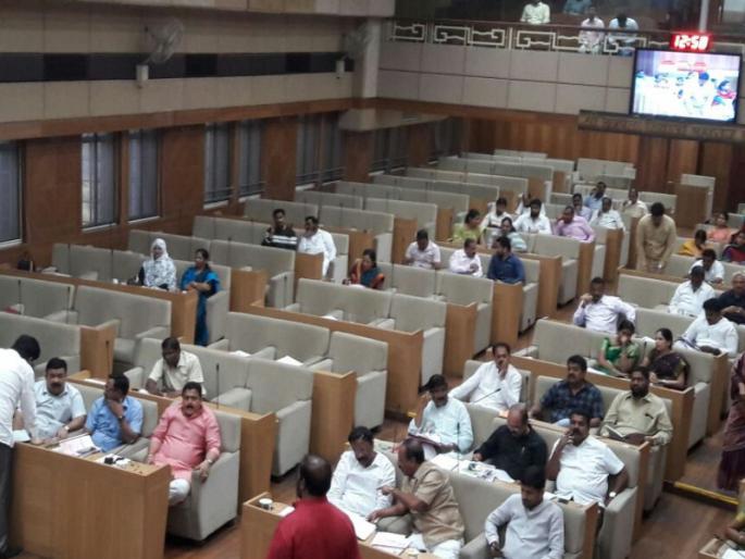 Environment is the word bubble; commissioner, officers absent in Pune Municipal Corporation meeting | पर्यावरण म्हणजे शब्दांचे बुडबुडे; पुणे महापालिकेतील सभेस आयुक्तांसह अधिकाऱ्यांची पाठ  Environment is the word bubble; commissioner, officers absent in Pune Municipal Corporation meeting | पर्यावरण म्हणजे शब्दांचे बुडबुडे; पुणे महापालिकेतील सभेस आयुक्तांसह अधिकाऱ्यांची पाठ