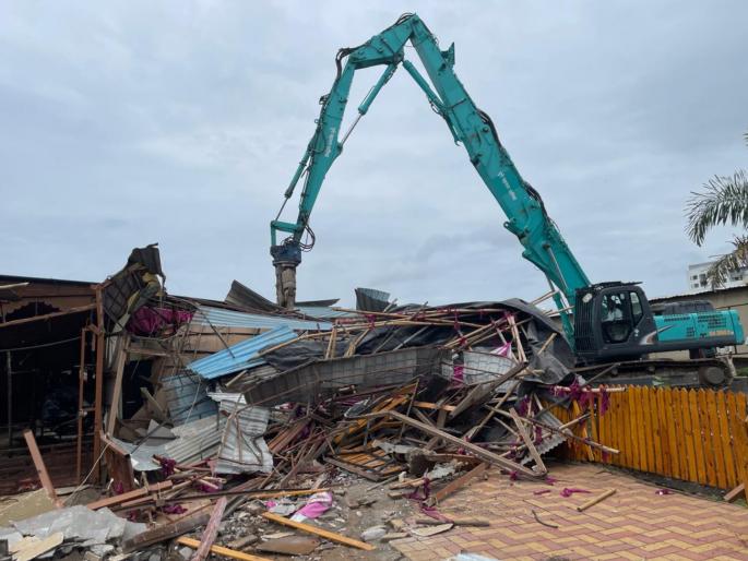 Pune Municipal Corporation action in 11 showrooms hotels in Pashan | Pune Municipal Corporation: पाषाण येथील ११ शोरूम, हॉटेल्सवर पुणे महापालिकेचा हाताेडा Pune Municipal Corporation action in 11 showrooms hotels in Pashan | Pune Municipal Corporation: पाषाण येथील ११ शोरूम, हॉटेल्सवर पुणे महापालिकेचा हाताेडा