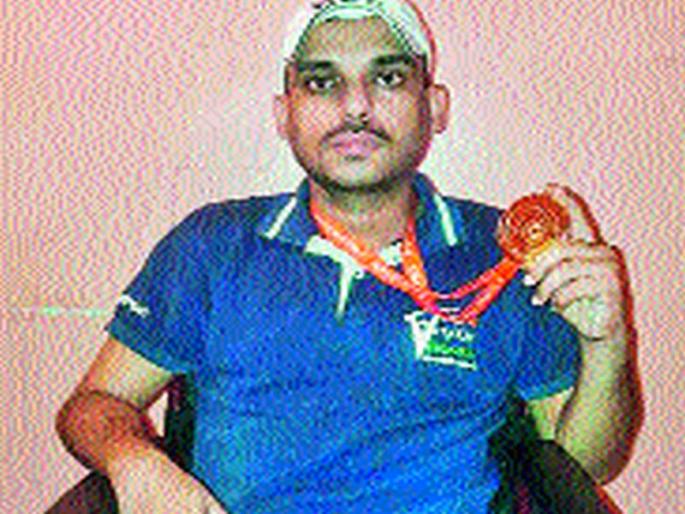 Divyaag Shooting: Akash Kumbhar Gold | दिव्यांग नेमबाजी : आकाश कुंभार यांना सुवर्ण Divyaag Shooting: Akash Kumbhar Gold | दिव्यांग नेमबाजी : आकाश कुंभार यांना सुवर्ण