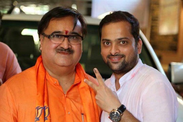 Prakash Mehta left himself or quit? | प्रकाश मेहतांना डच्चू की स्वत:हून राजीनामा? Prakash Mehta left himself or quit? | प्रकाश मेहतांना डच्चू की स्वत:हून राजीनामा?