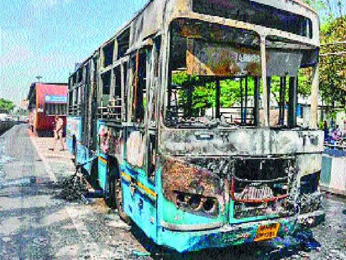 There is no fire audit of PMP | पीएमपीचे फायर आॅडिट नाहीच There is no fire audit of PMP | पीएमपीचे फायर आॅडिट नाहीच