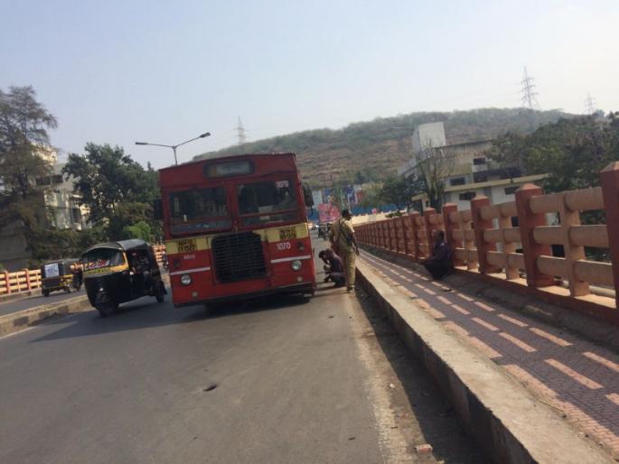 The old patrol pool of British Kalyan welfare closed with pedestrians for all vehicles | ब्रिटीश कालीन कल्याणचा जुना पत्री पूल सर्व वाहनांसह पादचाऱ्यांसाठी बंद The old patrol pool of British Kalyan welfare closed with pedestrians for all vehicles | ब्रिटीश कालीन कल्याणचा जुना पत्री पूल सर्व वाहनांसह पादचाऱ्यांसाठी बंद