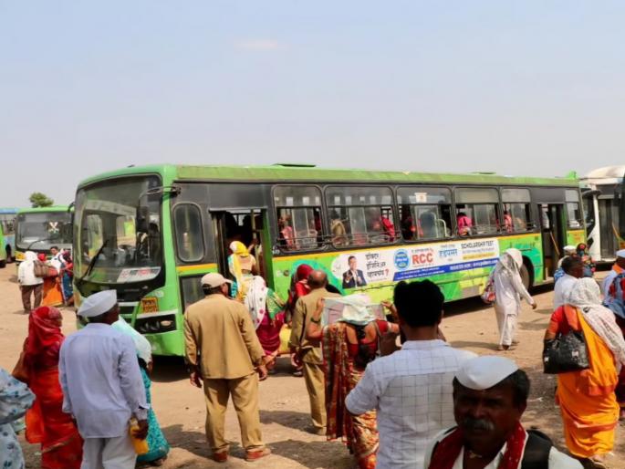 More than 76 lakh fines collected from free bus passengers As many as 15 thousand passengers travel without ticket in 10 months | बसच्या फुकट्या प्रवाशांकडून ७६ लाखांहून अधिक दंड वसूल! १० महिन्यांत १५ हजार प्रवाशांचा विनातिकीट प्रवास More than 76 lakh fines collected from free bus passengers As many as 15 thousand passengers travel without ticket in 10 months | बसच्या फुकट्या प्रवाशांकडून ७६ लाखांहून अधिक दंड वसूल! १० महिन्यांत १५ हजार प्रवाशांचा विनातिकीट प्रवास