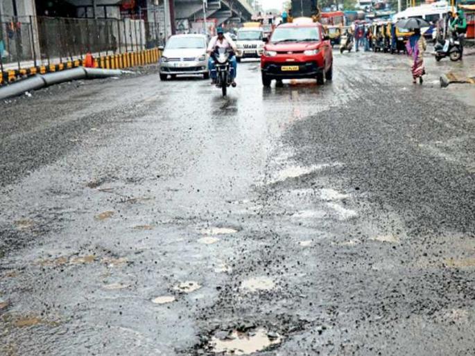 The corporation has resumed after repairs | दुरुस्तीनंतर पुन्हा सुरू केली पालिकेने खोदाई The corporation has resumed after repairs | दुरुस्तीनंतर पुन्हा सुरू केली पालिकेने खोदाई