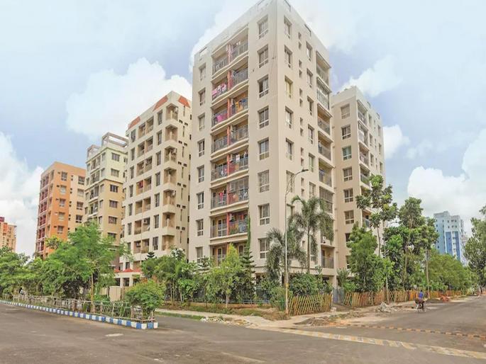 More than 5 thousand applications for 1300 houses in Thane; No response for houses in PM Awas Yojana in konkan mandal | ठाण्यातील १३०० घरांसाठी ५ हजारांहून अधिक अर्ज; PM आवास योजनेतील घरांना प्रतिसाद नाही More than 5 thousand applications for 1300 houses in Thane; No response for houses in PM Awas Yojana in konkan mandal | ठाण्यातील १३०० घरांसाठी ५ हजारांहून अधिक अर्ज; PM आवास योजनेतील घरांना प्रतिसाद नाही