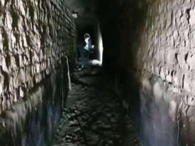 Survey of Bhurara from the Department of Archeology | पुरातत्त्व विभागाकडून भुयाराची पाहणी Survey of Bhurara from the Department of Archeology | पुरातत्त्व विभागाकडून भुयाराची पाहणी