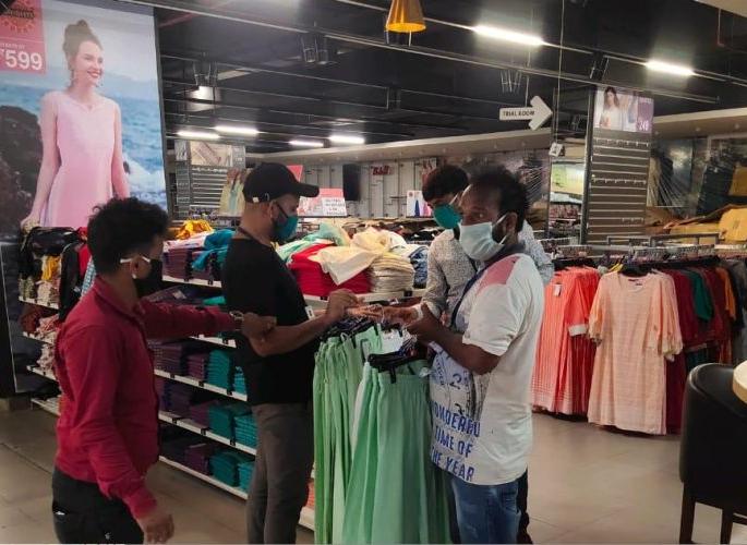 Violation of Commissioner's order, filing of case at Big Bazaar in Orion Mall MMG | आयुक्तांच्या आदेशाचा भंग, ओरियन माॅलमधील 'बिग बझार'वर गुन्हा दाखल Violation of Commissioner's order, filing of case at Big Bazaar in Orion Mall MMG | आयुक्तांच्या आदेशाचा भंग, ओरियन माॅलमधील 'बिग बझार'वर गुन्हा दाखल
