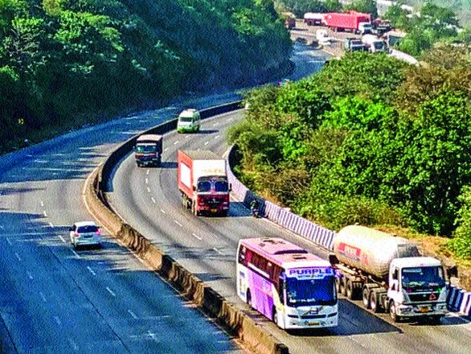 Acceleration due to lane cutting, increased accidents due to accidents | अतिवेग, लेन कटिंगमुळे एक्स्प्रेसच्या अपघातांत वाढ Acceleration due to lane cutting, increased accidents due to accidents | अतिवेग, लेन कटिंगमुळे एक्स्प्रेसच्या अपघातांत वाढ