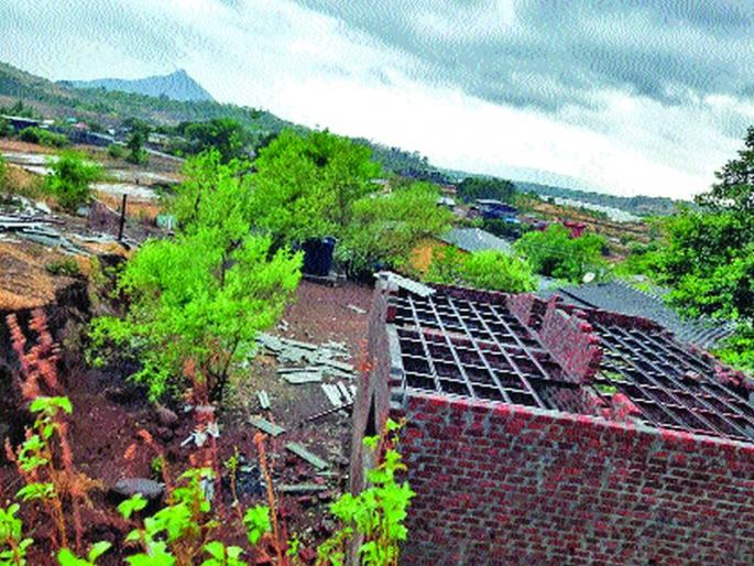 Nature strikes 162 villages in Panvel | पनवेलमध्ये १६२ गावांना ‘निसर्ग’चा फटका