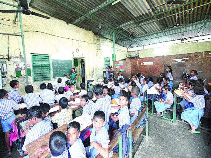 The rewards announced by the teachers are still remembered today | शिक्षकांनी घोषित केलेले बक्षिस आजही स्मरणात