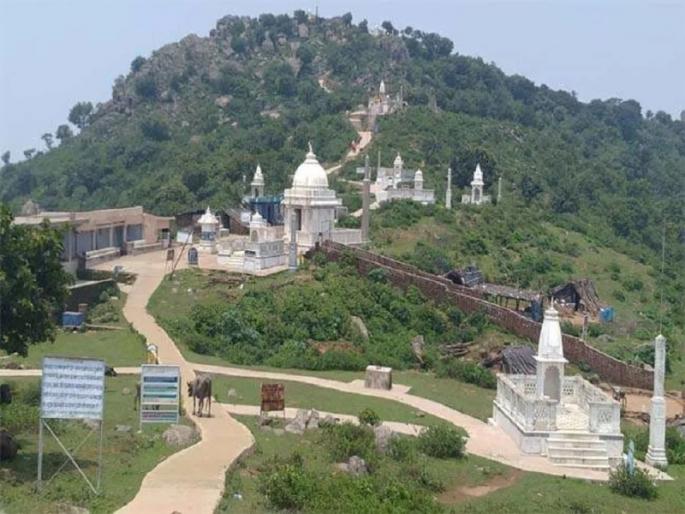 The central government has banned the sale of liquor and meat in the Sammed Shikharji mountain area after strong protests by the Jain community | भावनांशी खेळ का करता? The central government has banned the sale of liquor and meat in the Sammed Shikharji mountain area after strong protests by the Jain community | भावनांशी खेळ का करता?