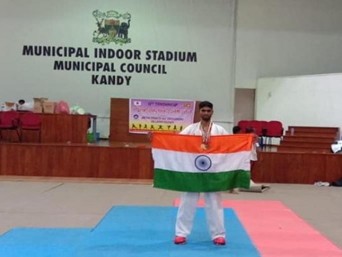 Shabbas! Police constable Ritesh Prajapati created proud moment for tricolor in Sri Lanka | शाब्बास! पोलीस शिपाई रितेश प्रजापती यांनी श्रीलंकेत उंचावला तिरंगा Shabbas! Police constable Ritesh Prajapati created proud moment for tricolor in Sri Lanka | शाब्बास! पोलीस शिपाई रितेश प्रजापती यांनी श्रीलंकेत उंचावला तिरंगा