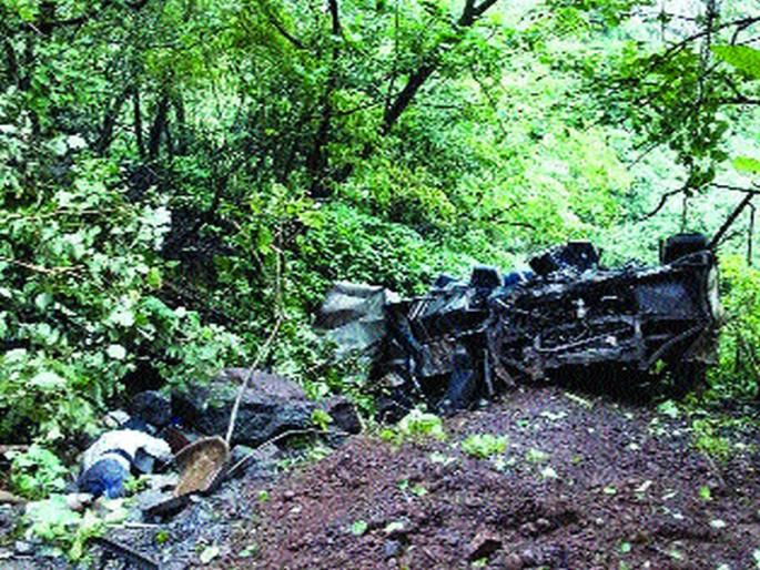 Satara Bus Accident: Saib went to call him ... he did not return | Satara Bus Accident: साहेबांनी बोलावले म्हणून गेला...तो परतलाच नाही