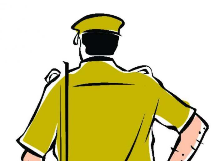 Youth threatens akot police ; Video goes viral | अकोटात पोलिसांना हातपाय तोडण्याची धमकी; व्हिडीओ व्हायरल Youth threatens akot police ; Video goes viral | अकोटात पोलिसांना हातपाय तोडण्याची धमकी; व्हिडीओ व्हायरल