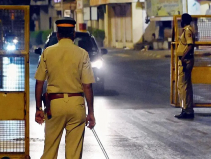 In Chhatarapati Sambhajinagar Wrongside, unhelmeted, tripleseat drivers are not safe; A cognizable crime will be filed | बेशिस्त वाहनधारकांवर आता दखलपात्र गुन्हे दाखल होणार; छत्रपती संभाजीनगरात कडक मोहीम In Chhatarapati Sambhajinagar Wrongside, unhelmeted, tripleseat drivers are not safe; A cognizable crime will be filed | बेशिस्त वाहनधारकांवर आता दखलपात्र गुन्हे दाखल होणार; छत्रपती संभाजीनगरात कडक मोहीम