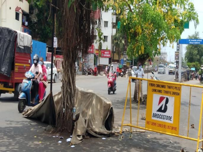 The storm destroyed overshadow of the police who were on duty day and night | रखरखत्या उन्हात पोलिसांच्या आधाराची सावली, वादळाने एका क्षणात हिरावली..
