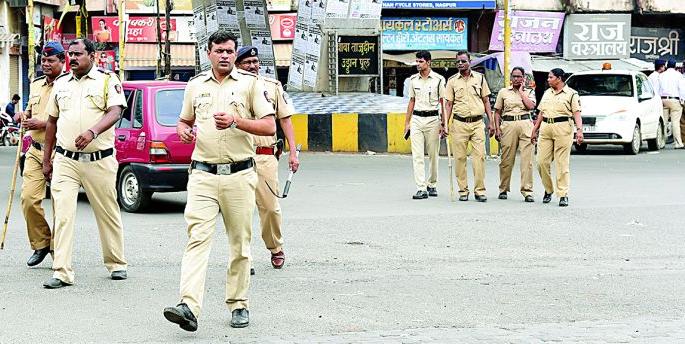 Police, municipal machinery ready for Ganesh immersion; Adjustment of accuracy | गणेश विसर्जनासाठी पोलीस, पालिका यंत्रणा झाली सज्ज; चोख बंदोबस्त