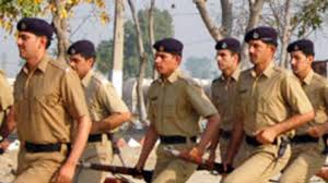 Karnataka Railway Police Squad | कर्नाटक रेल्वे पोलीसांचे पथक गारगोटीत -- आमदार प्रकाश आबिटकर यांच्याकडे चौकशी Karnataka Railway Police Squad | कर्नाटक रेल्वे पोलीसांचे पथक गारगोटीत -- आमदार प्रकाश आबिटकर यांच्याकडे चौकशी