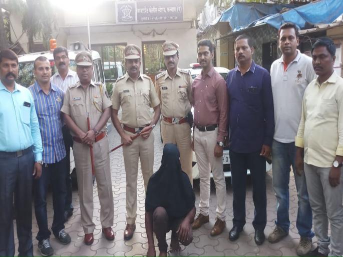 Pavilion decorator arrested in Kalyan with pistol | कल्याणमध्ये मंडप डेकोरेटरला देशी पिस्तुलासह अटक Pavilion decorator arrested in Kalyan with pistol | कल्याणमध्ये मंडप डेकोरेटरला देशी पिस्तुलासह अटक