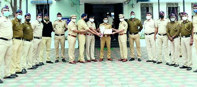 Nagpur Crime Branch caught 1612 criminals during the year | नागपूरच्या क्राईम ब्रांचने वर्षभरात पकडले १६१२ गुन्हेगार Nagpur Crime Branch caught 1612 criminals during the year | नागपूरच्या क्राईम ब्रांचने वर्षभरात पकडले १६१२ गुन्हेगार