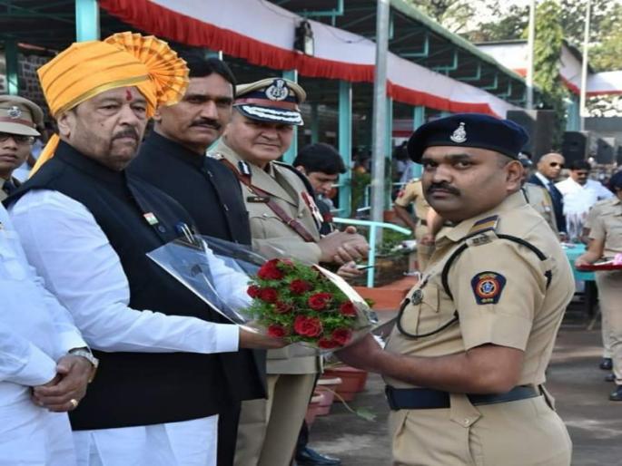 Police death in accident who going to Palkhi maintenance in Pune | पुण्यात पालखी बंदोबस्तासाठी निघालेल्या पोलीस कर्मचाऱ्याचा अपघाती मृत्यू Police death in accident who going to Palkhi maintenance in Pune | पुण्यात पालखी बंदोबस्तासाठी निघालेल्या पोलीस कर्मचाऱ्याचा अपघाती मृत्यू