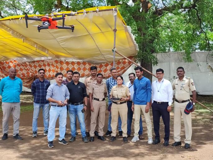 female staff will operate drone and it will be used to find the accused | महिला कर्मचारी चालवणार ‘ड्रोन’; आरोपींच्या शोधासाठी होणार उपयोग female staff will operate drone and it will be used to find the accused | महिला कर्मचारी चालवणार ‘ड्रोन’; आरोपींच्या शोधासाठी होणार उपयोग