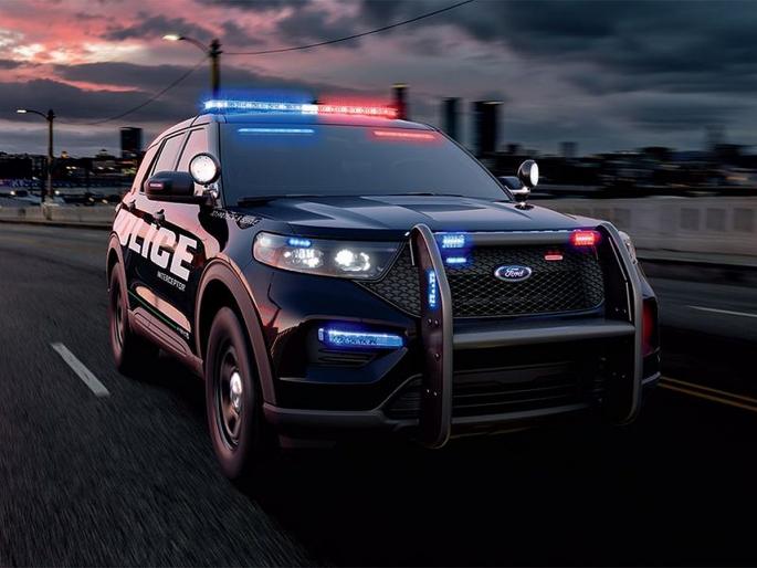 The woman's screams, the neighbor called the police, came and hit him on the head, what is the reason? | महिलेच्या ओरडण्याचा आवाज, शेजाऱ्याने बोलावले पोलीस, येऊन पाहताच मारला डोक्यावर हात, कारण काय? The woman's screams, the neighbor called the police, came and hit him on the head, what is the reason? | महिलेच्या ओरडण्याचा आवाज, शेजाऱ्याने बोलावले पोलीस, येऊन पाहताच मारला डोक्यावर हात, कारण काय?